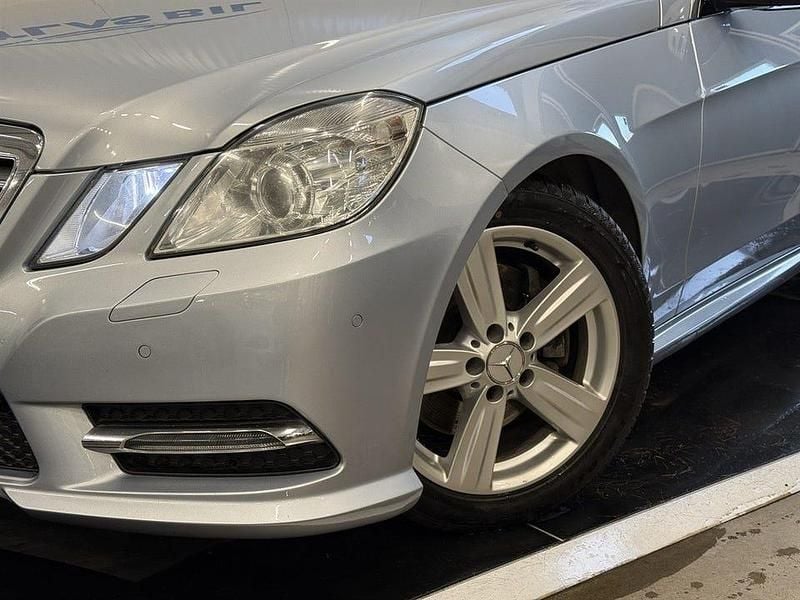 Begagnad Mercedes E220 170 HK (125 kW) 2012 Silver Sedan