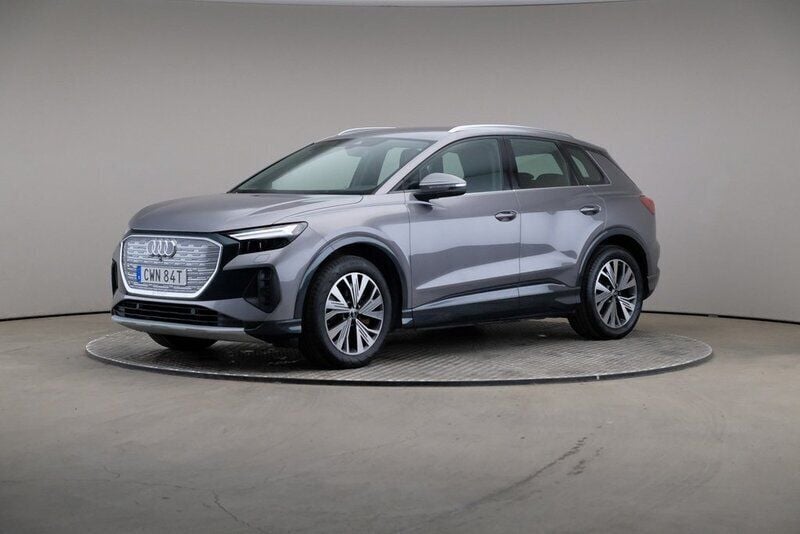 Grå Begagnad 2022 Audi Q4 e-tron Advanced SUV | 365 000 kr (Superpris) - Bild 1/4