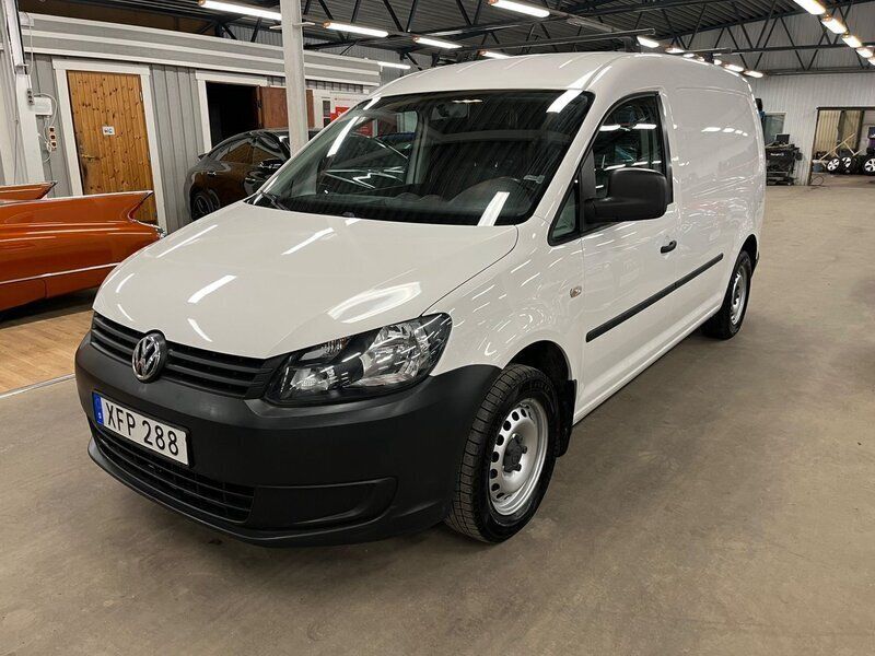 Vit Begagnad 2015 VW Caddy Maxi Minibuss | 99 900 kr (Marknadspris) - Bild 1/4