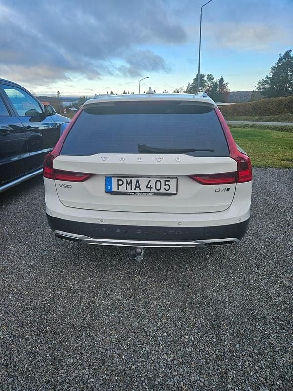 Begagnad Volvo V90 CC 190 HK (139 kW) 2019 Kombi