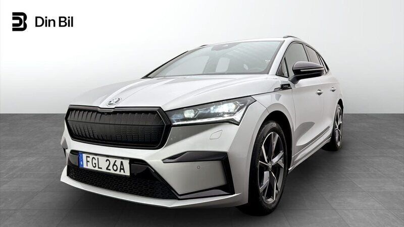 Silver Begagnad 2023 Skoda Enyaq iV SportLine SUV | 434 900 kr (Marknadspris) - Bild 1/2