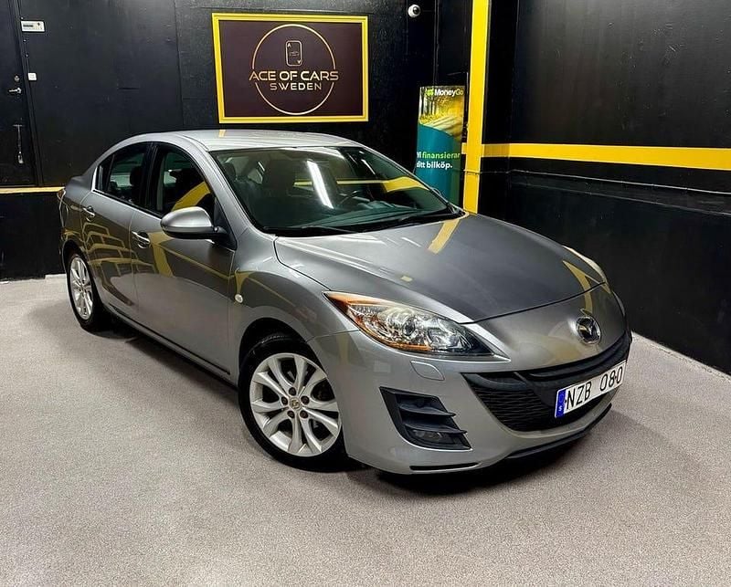 Grå Begagnad 2009 Mazda 3 Sedan | 69 900 kr - Bild 1/4