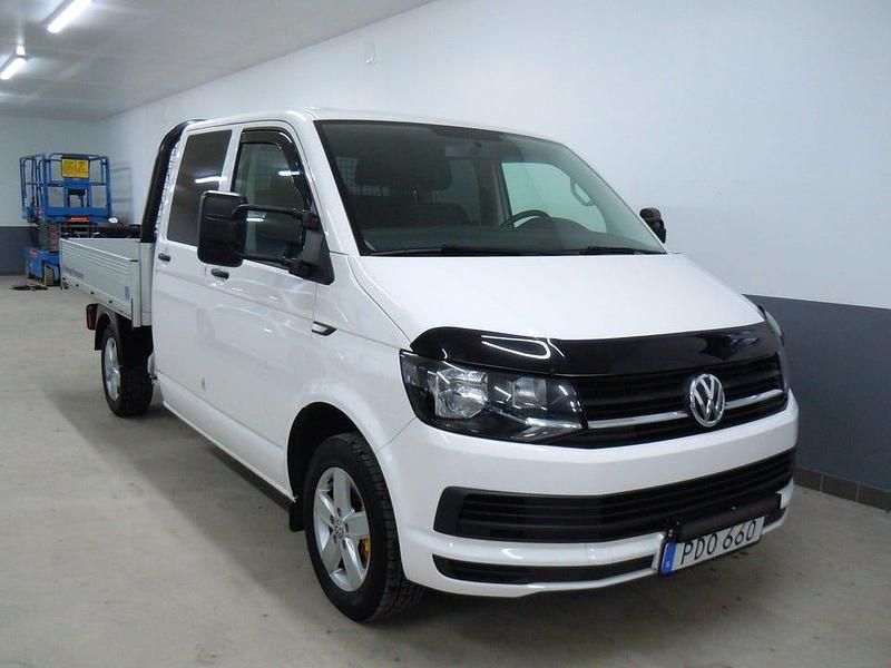Vit Begagnad 2017 VW Transporter Van | 211 250 kr - Bild 1/4