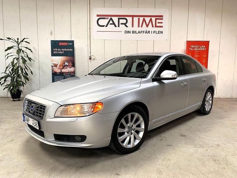 Ljusgrå Begagnad 2010 Volvo S80 Drive Kinetic Sedan | 64 900 kr (Lite dyr) - Bild 1/4