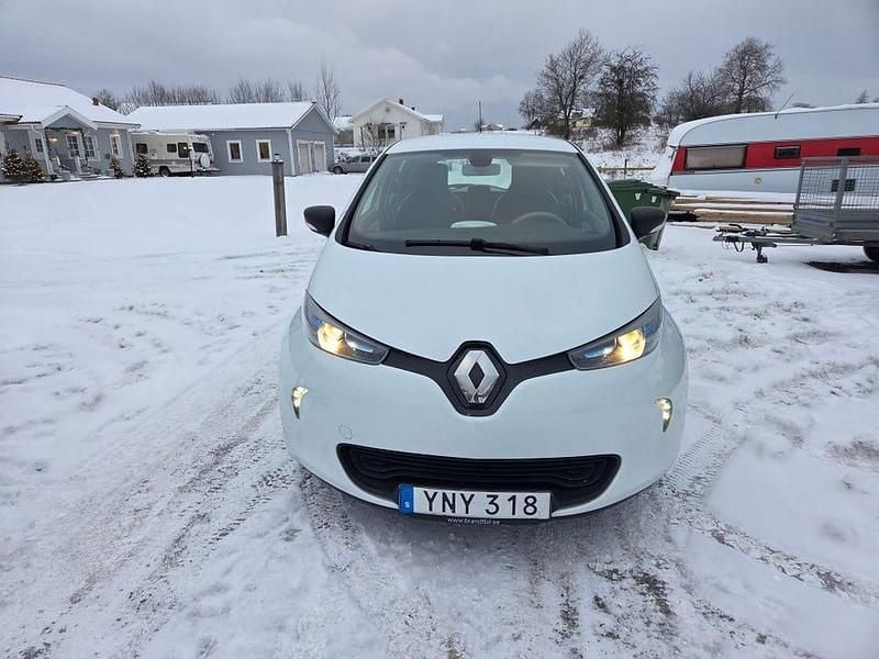 Begagnad Renault Zoe 67 kW (92 HK) 2018 Halvkombi