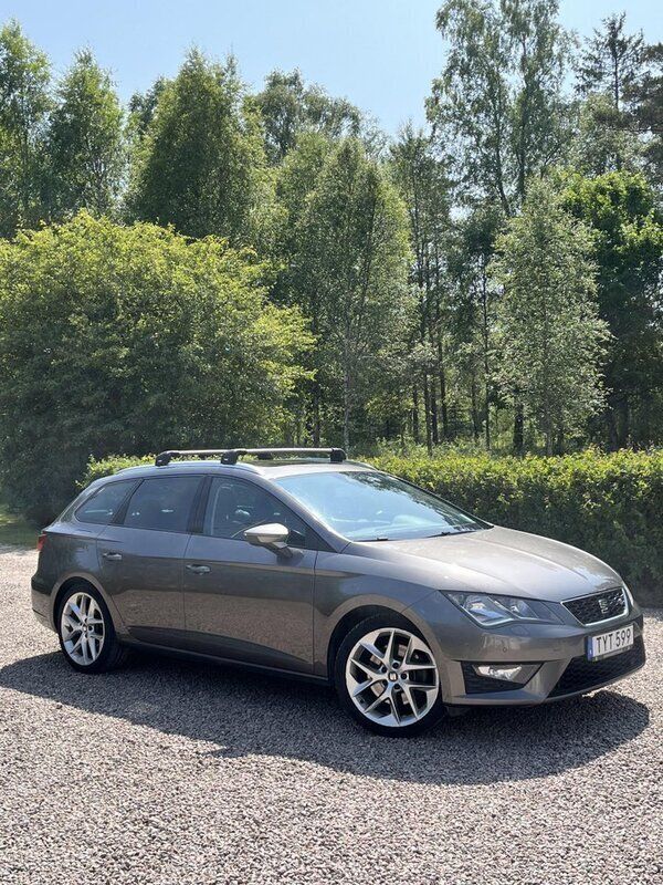 Grå Begagnad 2015 Seat Leon ST FR Kombi | 98 000 kr (Superpris) - Bild 1/4