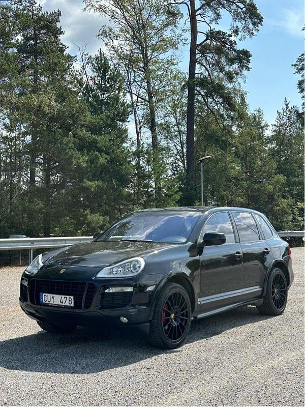 Svart Begagnad 2009 Porsche Cayenne GTS SUV | 105 000 kr - Bild 1/4