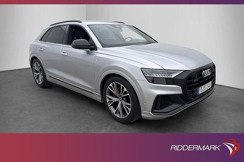 Begagnad Audi Q8 S-Line 462 HK (339 kW) 2021 Silver SUV
