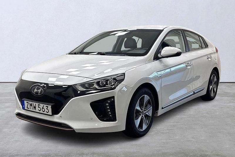 Vit Begagnad 2018 Hyundai Ioniq Premium Sedan | 149 900 kr (Marknadspris) - Bild 1/4