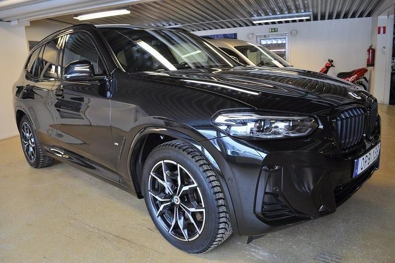 Begagnad BMW X3 M Sport 292 HK (214 kW) 2023 Safirsvart metallic SUV
