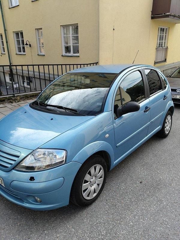 Blå Begagnad 2004 Citroën C3 Halvkombi | 13 000 kr (Bra pris) - Bild 1/2