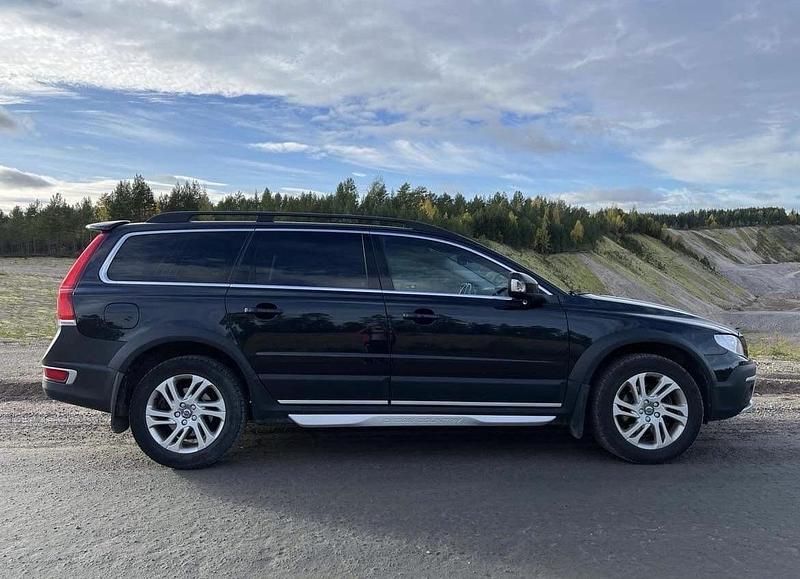 Svart Begagnad 2015 Volvo XC70 Summum SUV | 190 000 kr (Lite dyr) - Bild 1/1