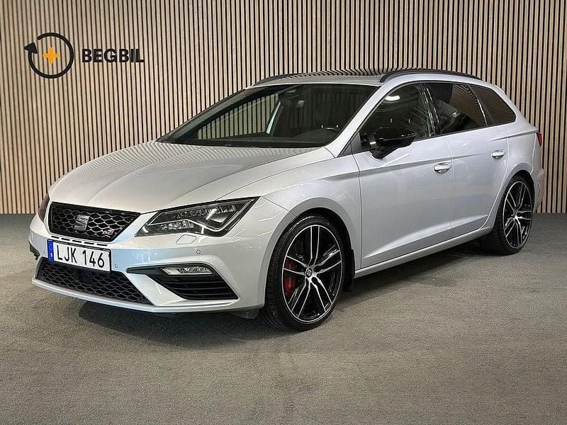Silver Begagnad 2017 Seat Leon Kombi | 254 900 kr - Bild 1/4