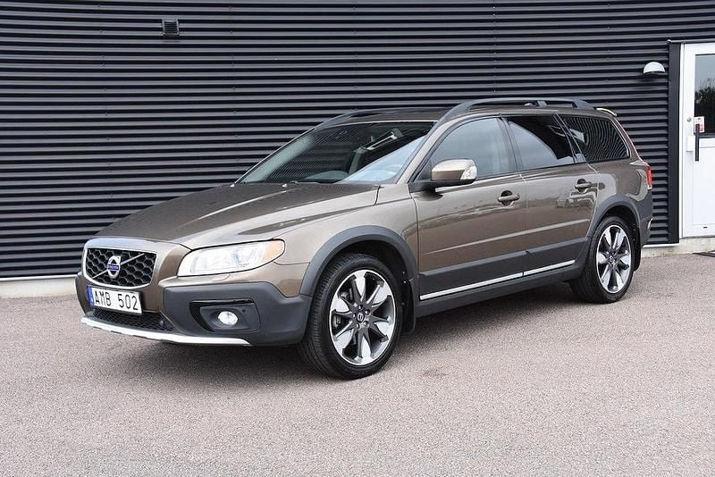 Brun Begagnad 2013 Volvo XC70 Momentum SUV | 139 900 kr (Marknadspris) - Bild 1/4