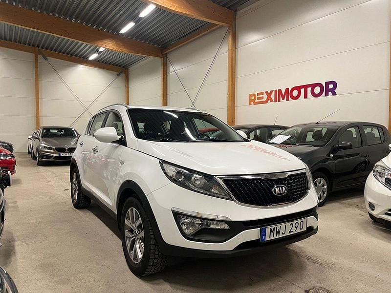 Vit Begagnad 2015 Kia Sportage SUV | 94 900 kr (Lite dyr) - Bild 1/4
