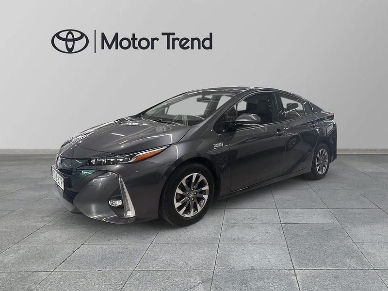 Begagnad Toyota Prius Plug-in Hybrid Executive 124 HK (91 kW) 2019 Grå Halvkombi