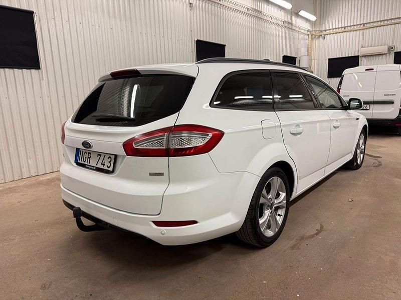 Begagnad Ford Mondeo Sport 116 HK (85 kW) 2013 Vit Kombi