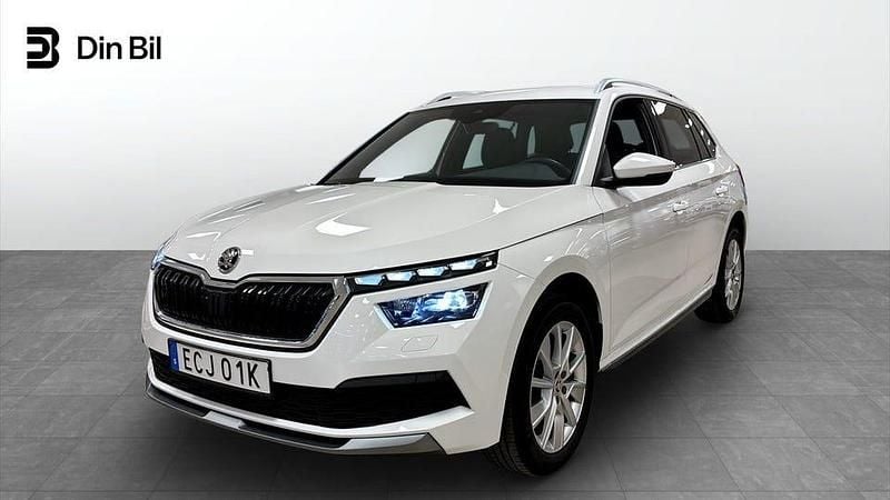 Candy white Begagnad 2023 Skoda Kamiq Style SUV | 249 900 kr (Marknadspris) - Bild 1/4
