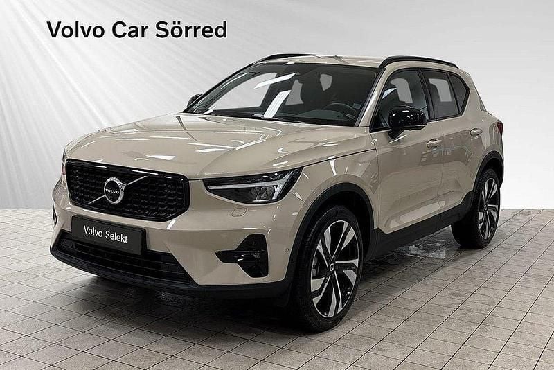 Brun Begagnad 2024 Volvo XC40 Plus SUV | 419 900 kr (Dyr) - Bild 1/3