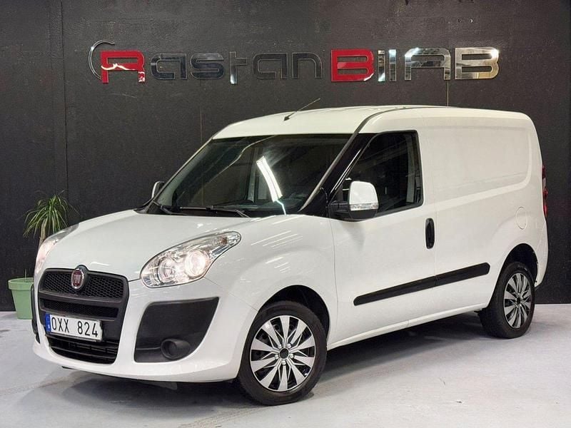 Vit Begagnad 2013 Fiat Doblò Minibuss | 55 000 kr - Bild 1/4