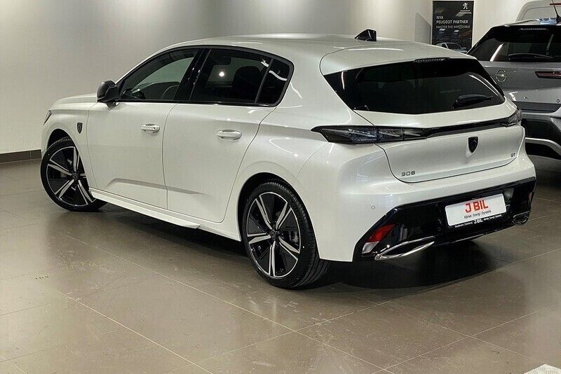 Begagnad Peugeot 308 GT 130 HK (95 kW) 2024 Vit okenite Halvkombi
