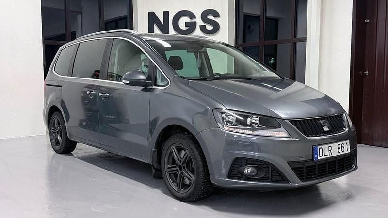 Grå Begagnad 2012 Seat Alhambra Ecomotive Minibuss | 92 500 kr (Marknadspris) - Bild 1/4