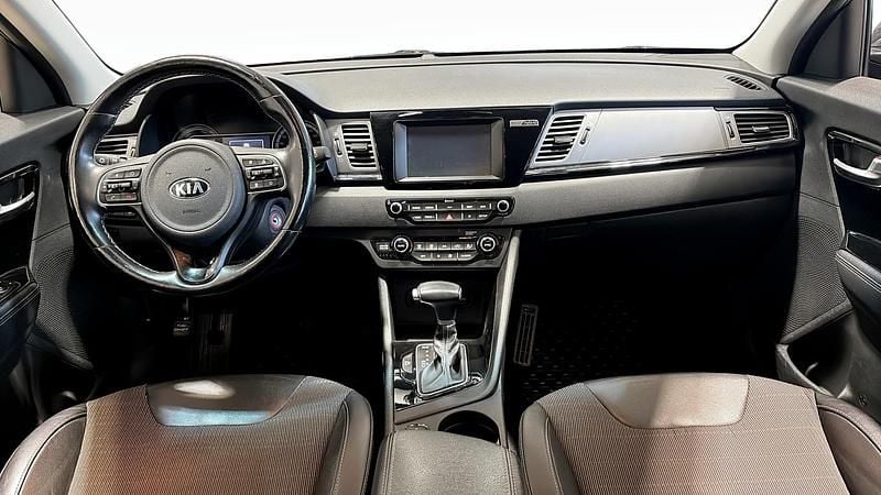 Begagnad Kia Niro 44 HK (32 kW) 2018 Grå SUV