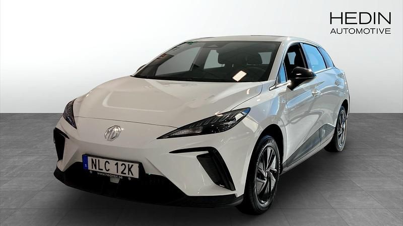 Vit (white) Begagnad 2023 MG MG4 EV Halvkombi | 254 900 kr (Marknadspris) - Bild 1/4