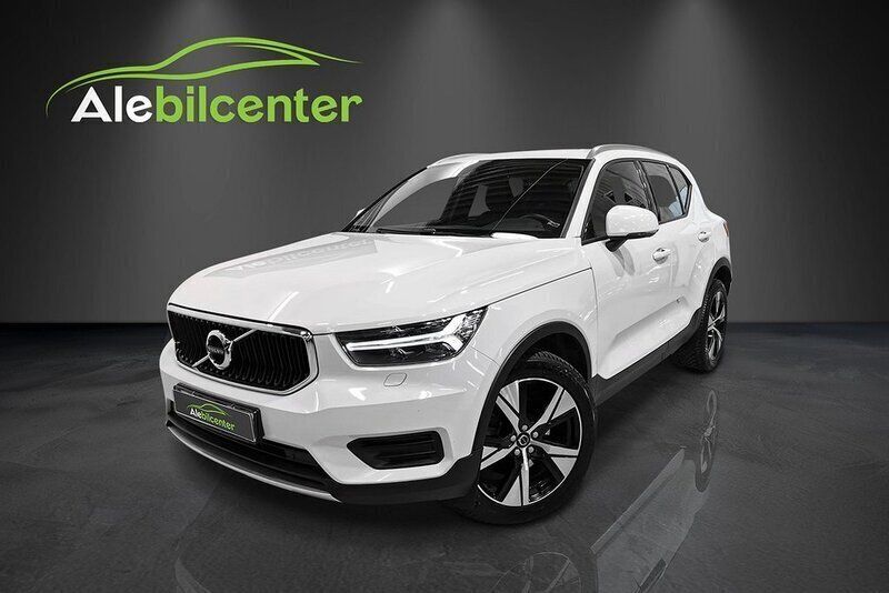 Vit Begagnad 2018 Volvo XC40 Momentum SUV | 294 900 kr (Marknadspris) - Bild 1/4