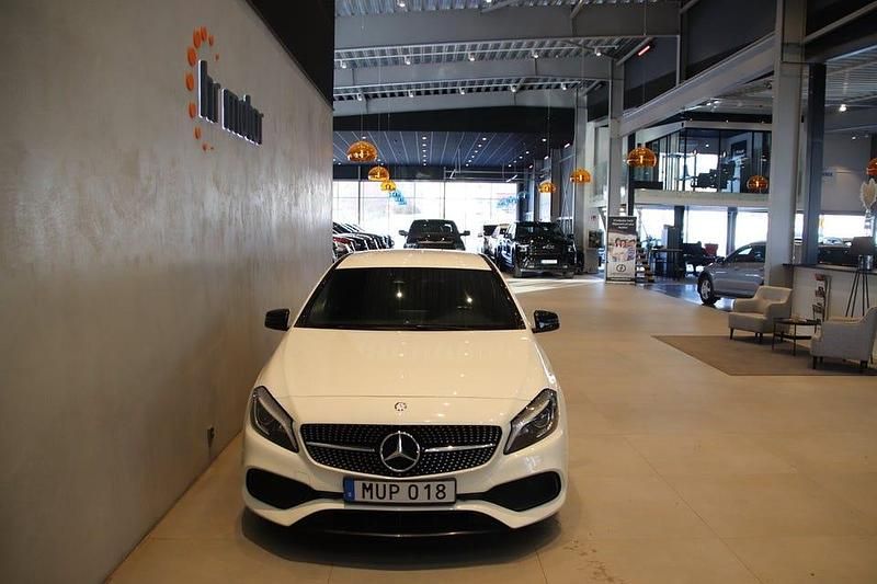 Begagnad Mercedes A180 AMG 122 HK (89 kW) 2016 Vit Halvkombi