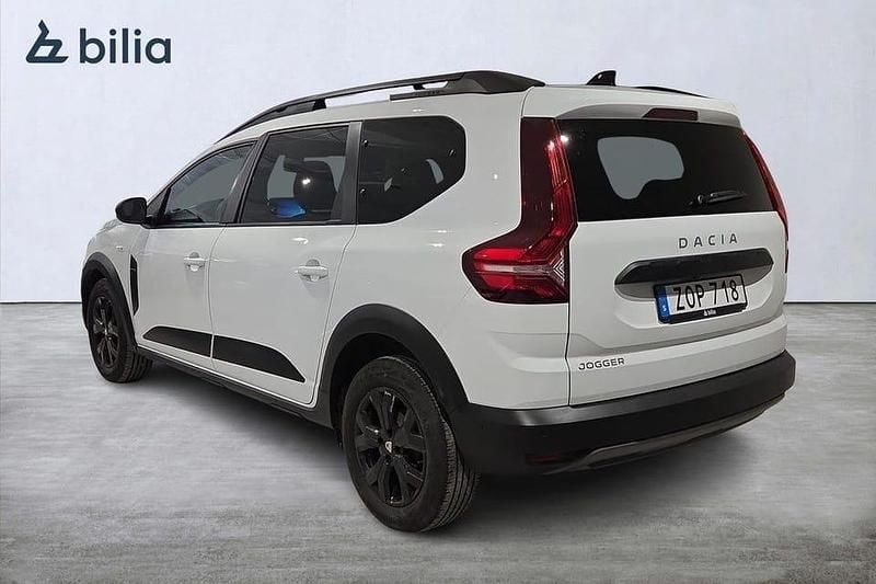 Begagnad Dacia Jogger Extreme 112 HK (82 kW) 2023 Vit Minibuss