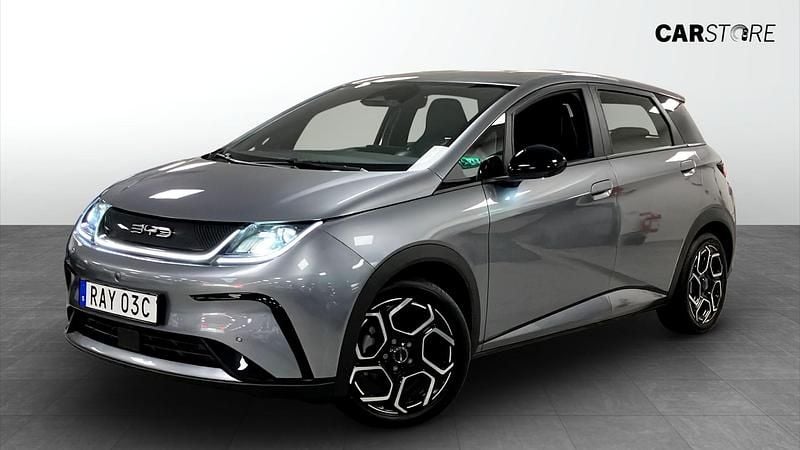 Begagnad BYD Dolphin Comfort 150 kW (204 HK) 2023 Grå Halvkombi