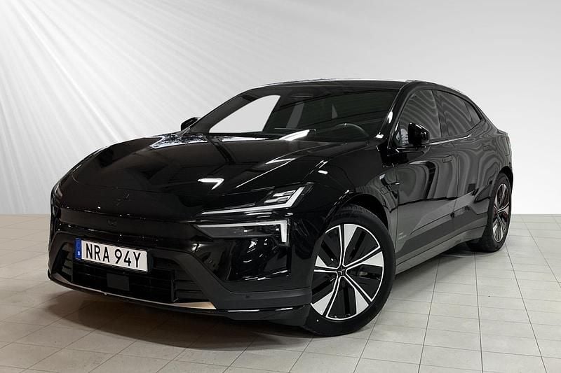 Svart Begagnad 2026 Polestar 4 Long Range Single Motor SUV | 599 900 kr (Marknadspris) - Bild 1/3
