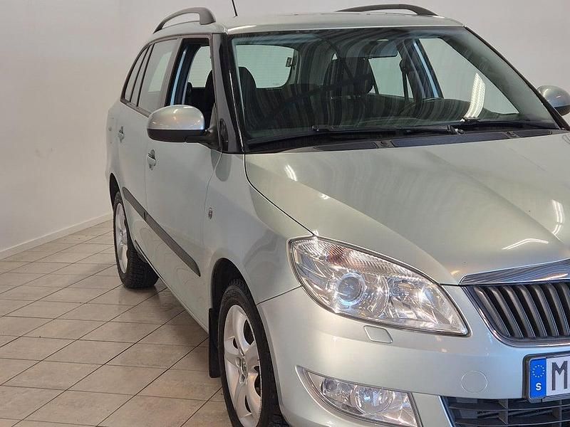 Begagnad Skoda Fabia Elegance 90 HK (66 kW) 2012 Grön Kombi