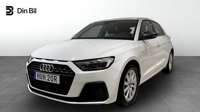 Vit Begagnad 2022 Audi A1 Sportback Proline Halvkombi | 214 000 kr (Marknadspris) - Bild 1/4