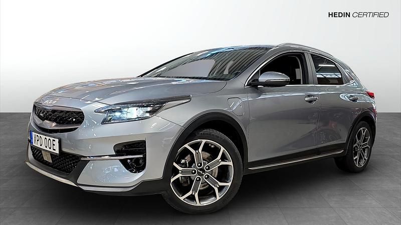Grå (grey) Begagnad 2022 Kia XCeed Advance SUV | 249 900 kr (Marknadspris) - Bild 1/4