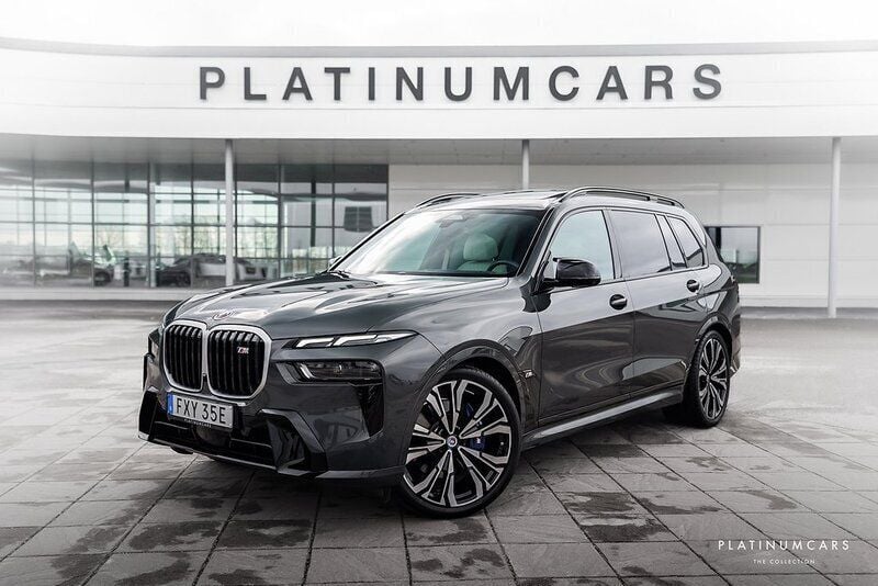 Grå Begagnad 2023 BMW X7 M Sport SUV | 1 199 000 kr (Marknadspris) - Bild 1/4
