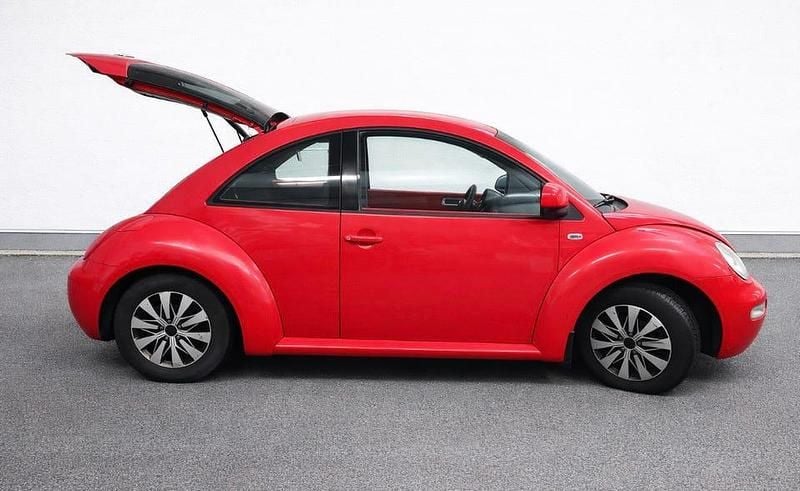 Begagnad VW New Beetle 116 HK (85 kW) 1999 Halvkombi