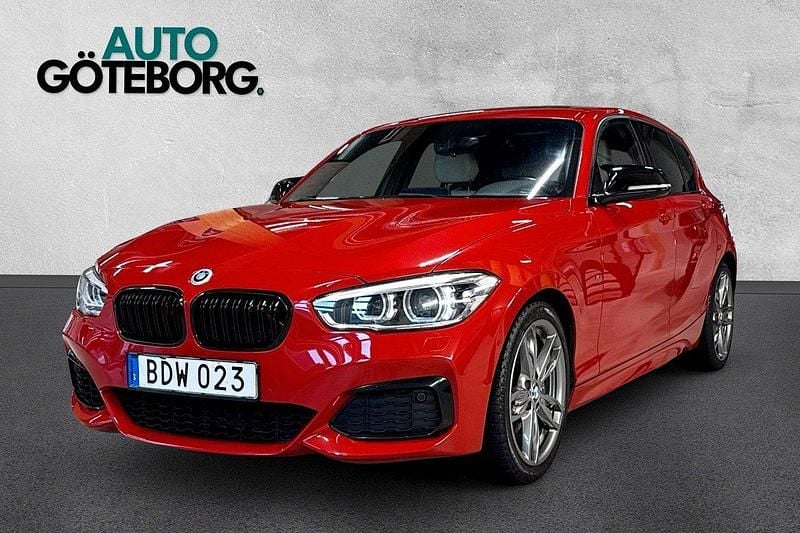 Röd Begagnad 2016 BMW M140 Shadowline Halvkombi | 339 900 kr (Bra pris) - Bild 1/4