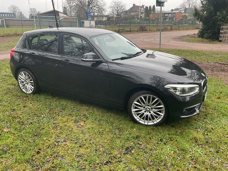 Begagnad 2016 BMW 116 Halvkombi | 114 000 kr (Bra pris) - Bild 1/4