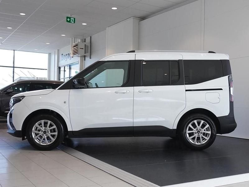 Begagnad Ford Tourneo Titanium 125 HK (91 kW) 2024 Vit