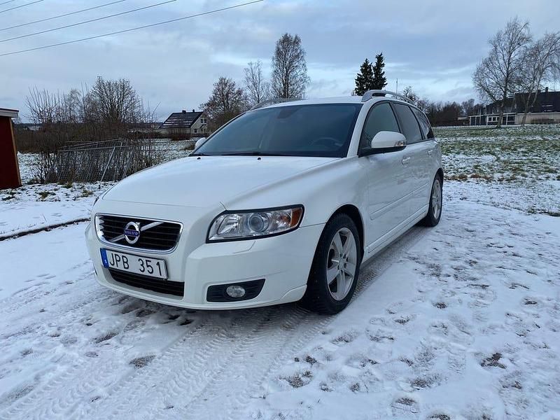 Begagnad 2012 Volvo V50 Kombi | 35 000 kr (Superpris) - Bild 1/4