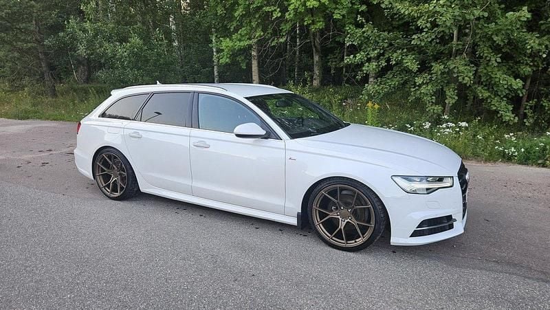 Vit Begagnad 2017 Audi A6 S-Line Kombi | 224 000 kr (Lite dyr) - Bild 1/4