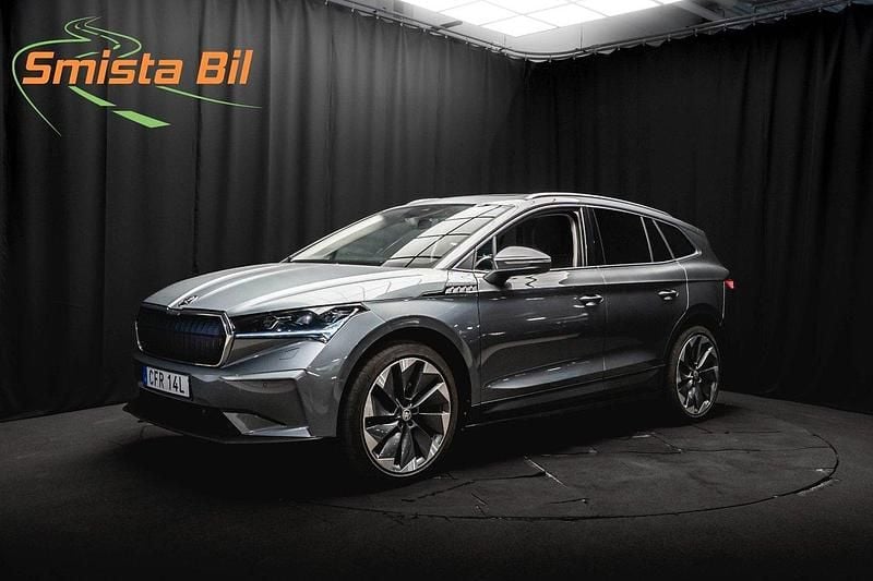 Grå Begagnad 2022 Skoda Enyaq iV SUV | 388 900 kr (Marknadspris) - Bild 1/3