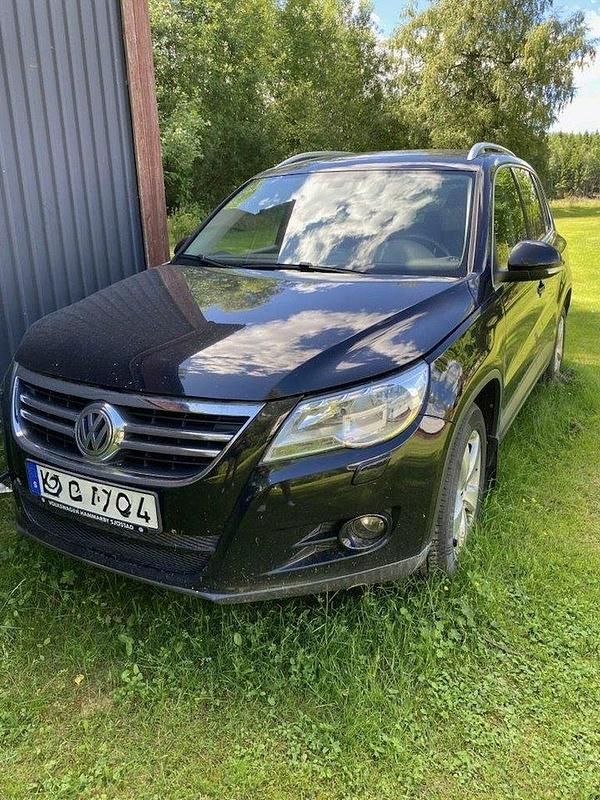 Svart Begagnad 2010 VW Tiguan SUV | 25 000 kr - Bild 1/2