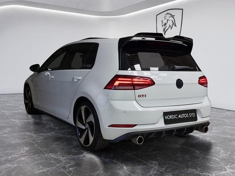 Begagnad VW Golf VII GTI 245 HK (180 kW) 2017 Vit Halvkombi