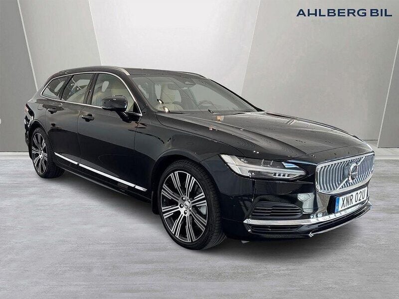 Svart Begagnad 2025 Volvo V90 Ultra Kombi | 659 500 kr - Bild 1/3