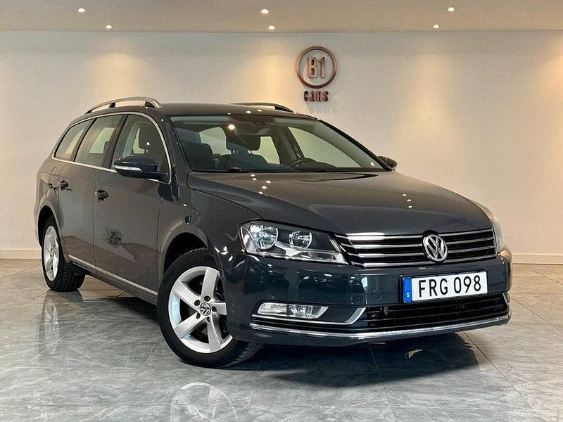 Mörkgrå Begagnad 2013 VW Passat Kombi | 69 000 kr (Bra pris) - Bild 1/4