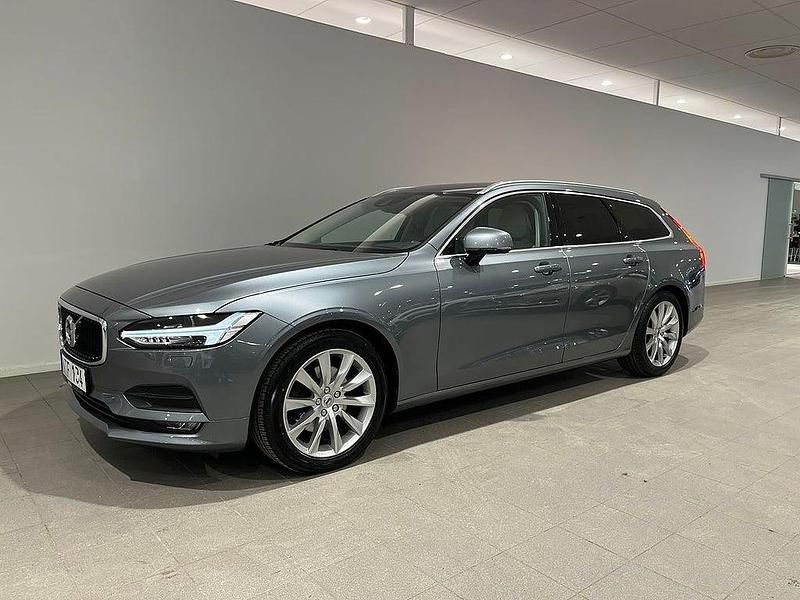 Grå Begagnad 2016 Volvo V90 Momentum Kombi | 249 500 kr (Marknadspris) - Bild 1/4