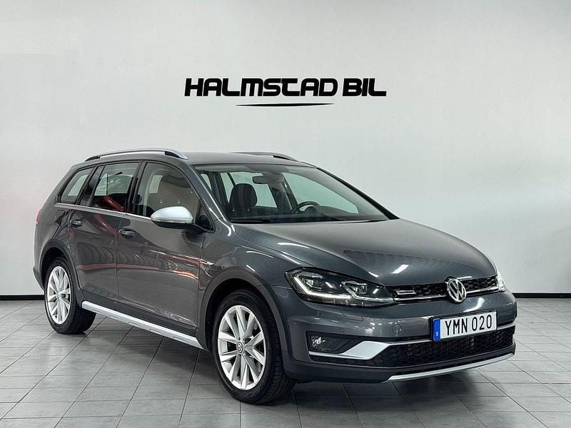 Mörkgrå Begagnad 2017 VW Golf Alltrack Kombi | 169 500 kr (Marknadspris) - Bild 1/4